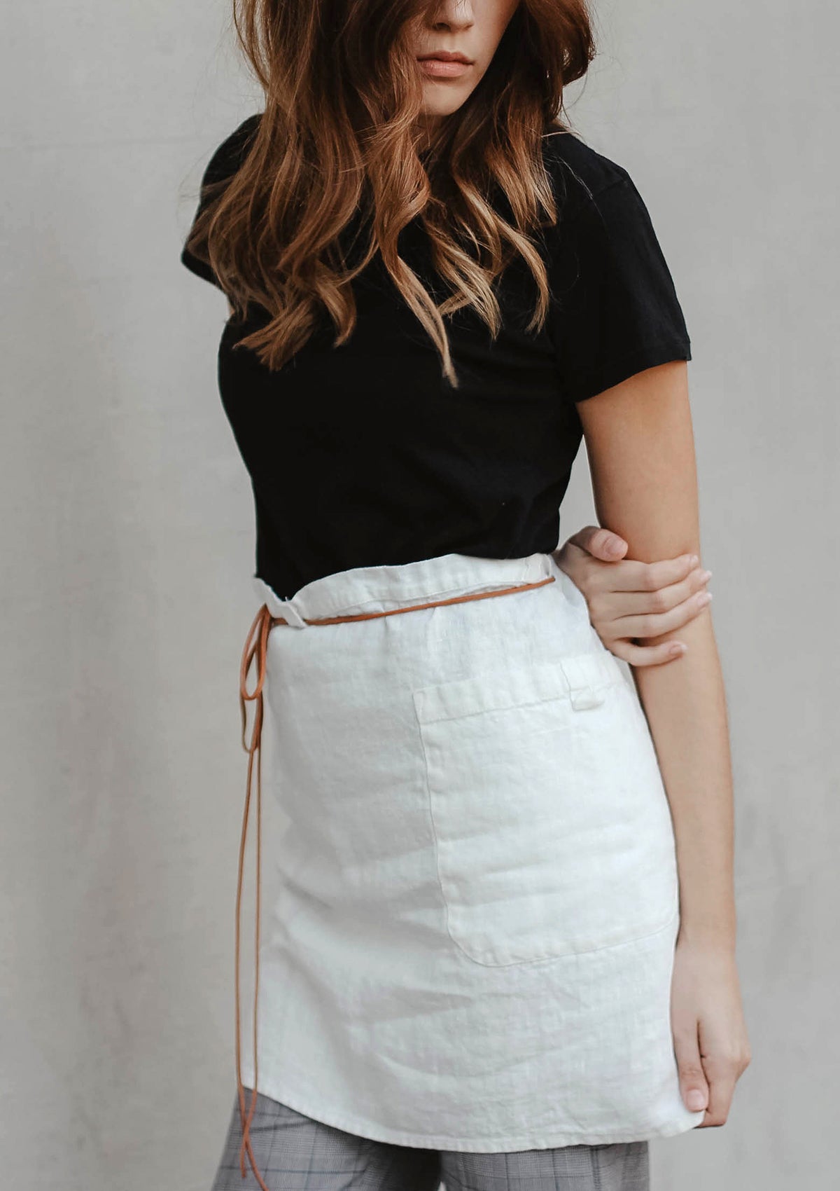 Half Apron Brisbane In Fine Linen Unisex | U.C.W